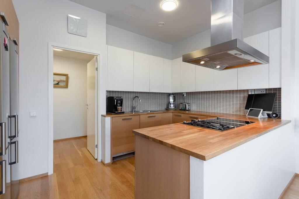Spacious Home With Four Terrace, Sauna, Sea View Helsinki Esterno foto