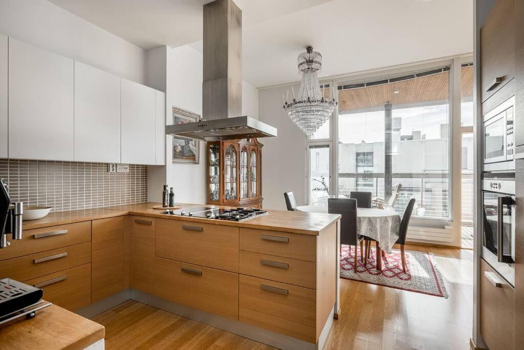 Spacious Home With Four Terrace, Sauna, Sea View Helsinki Esterno foto