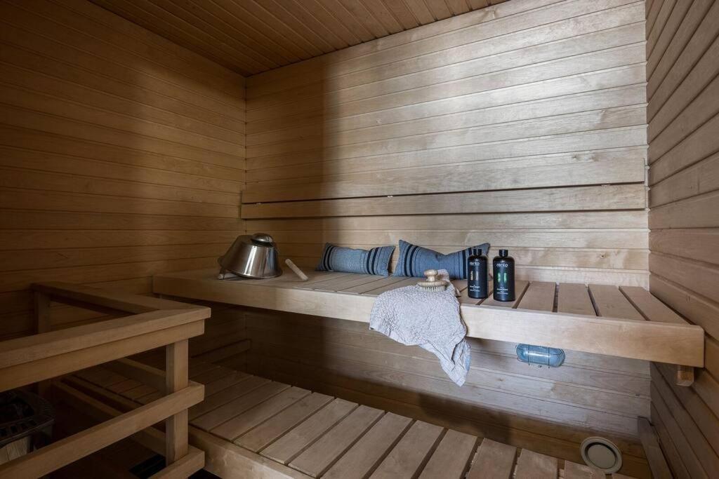 Spacious Home With Four Terrace, Sauna, Sea View Helsinki Esterno foto
